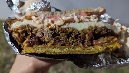 El Patio Food Truck - Dominican Restaurant