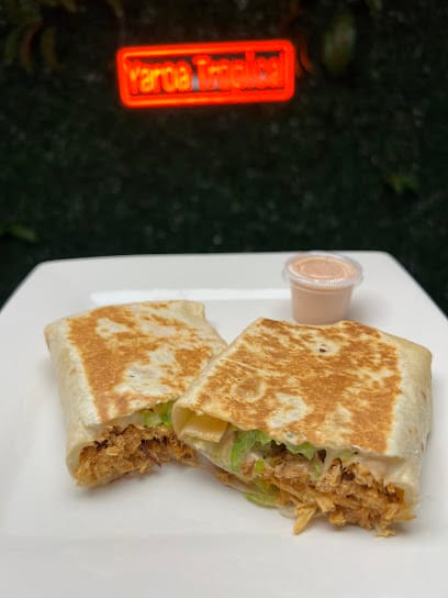 Yaroa tropical - Dominican Restaurant